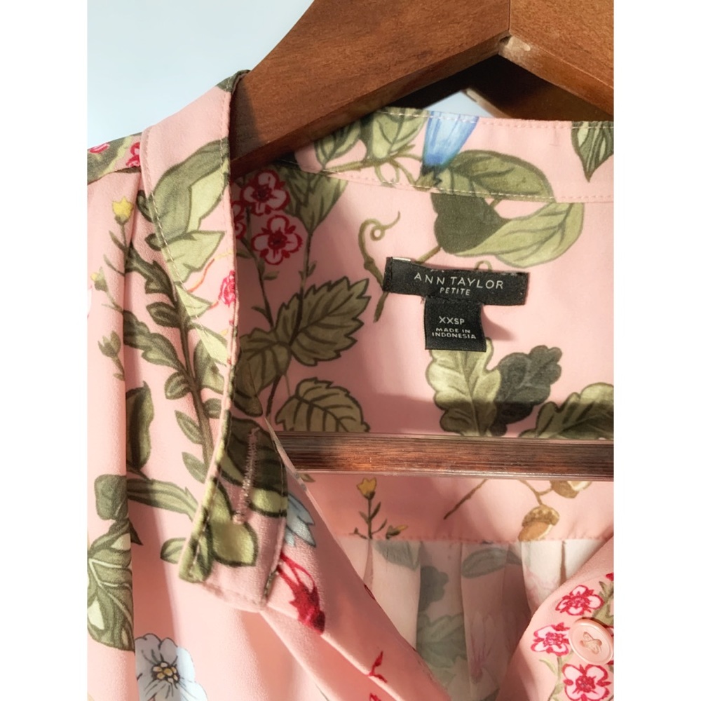 Petite XXS Floral Ann Taylor Blouse